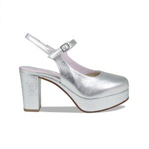 NWOT Sole Bliss Randy: Silver Heels with Metallic Finish and Textured Size 39